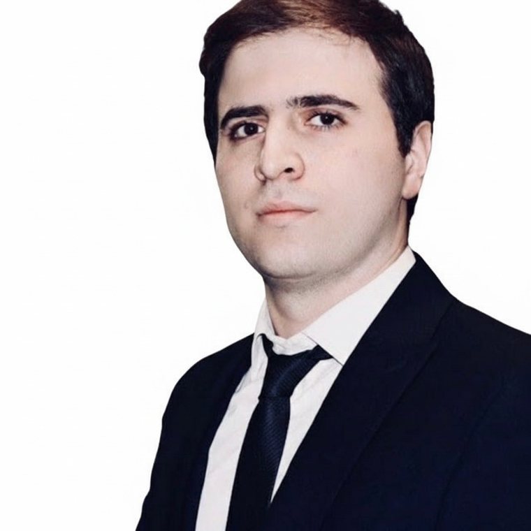 Portrait of Dr. Pooya Eini